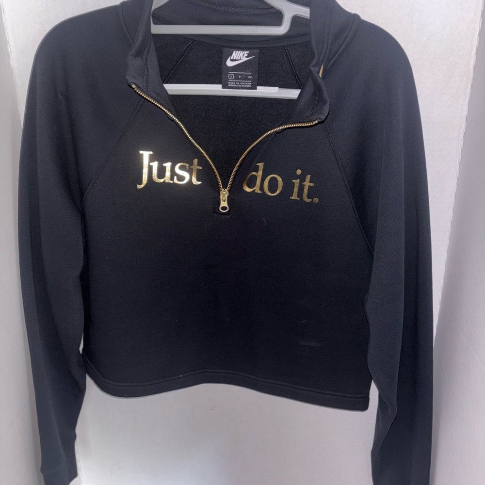 Nike Women's Black and Gold Slogan Half zip jacket sz small